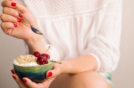 Amalkan 8 Makanan Ini Kalau Nak Kulit Mulus Dan Awet Muda