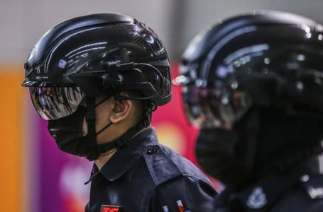 Helmet Imbas Suhu Polis Bantuan KTMB Dah Macam Filem Robocop, Canggih!